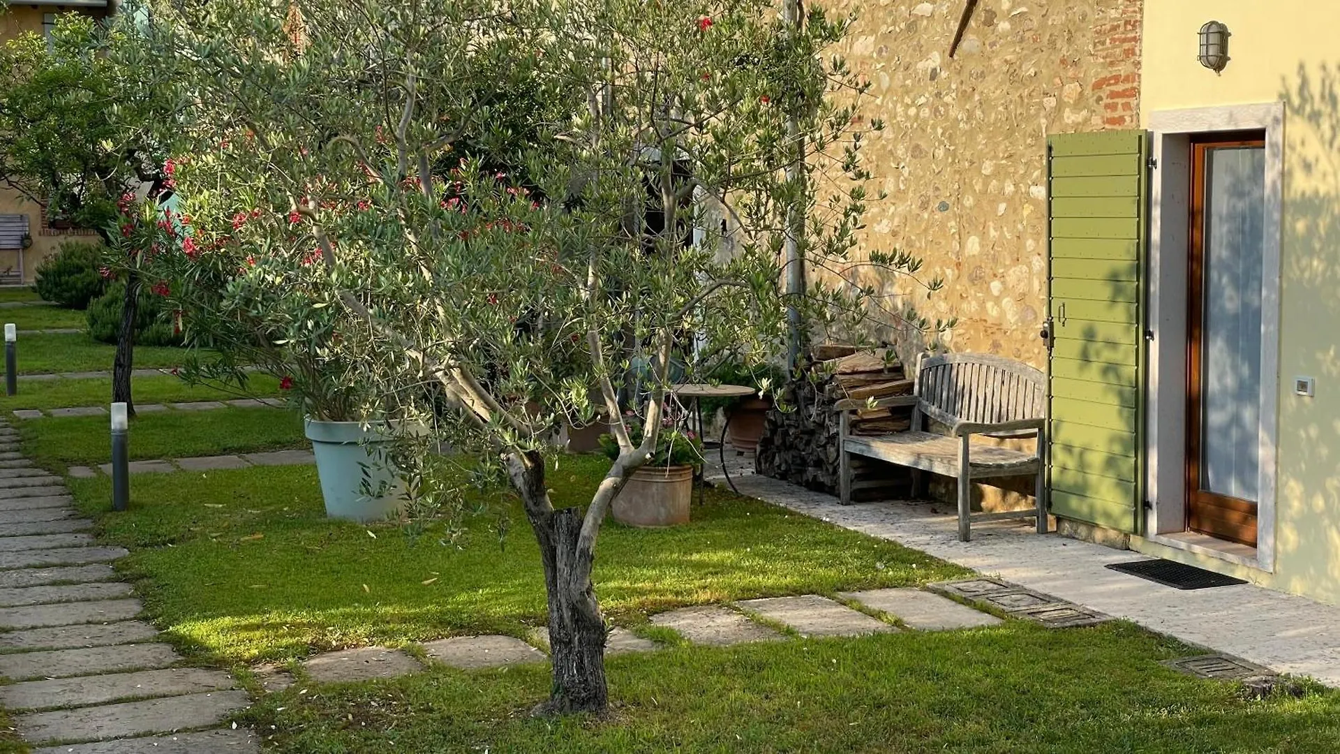 לאזיסה Casa Carlotte - Lago Di Garda דירה